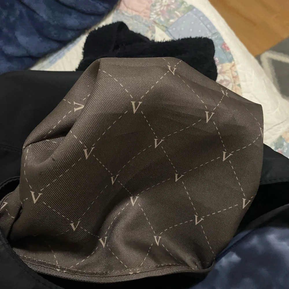 Vince Camuto Sleek Black Hobo Bag - Picture 13 of 13